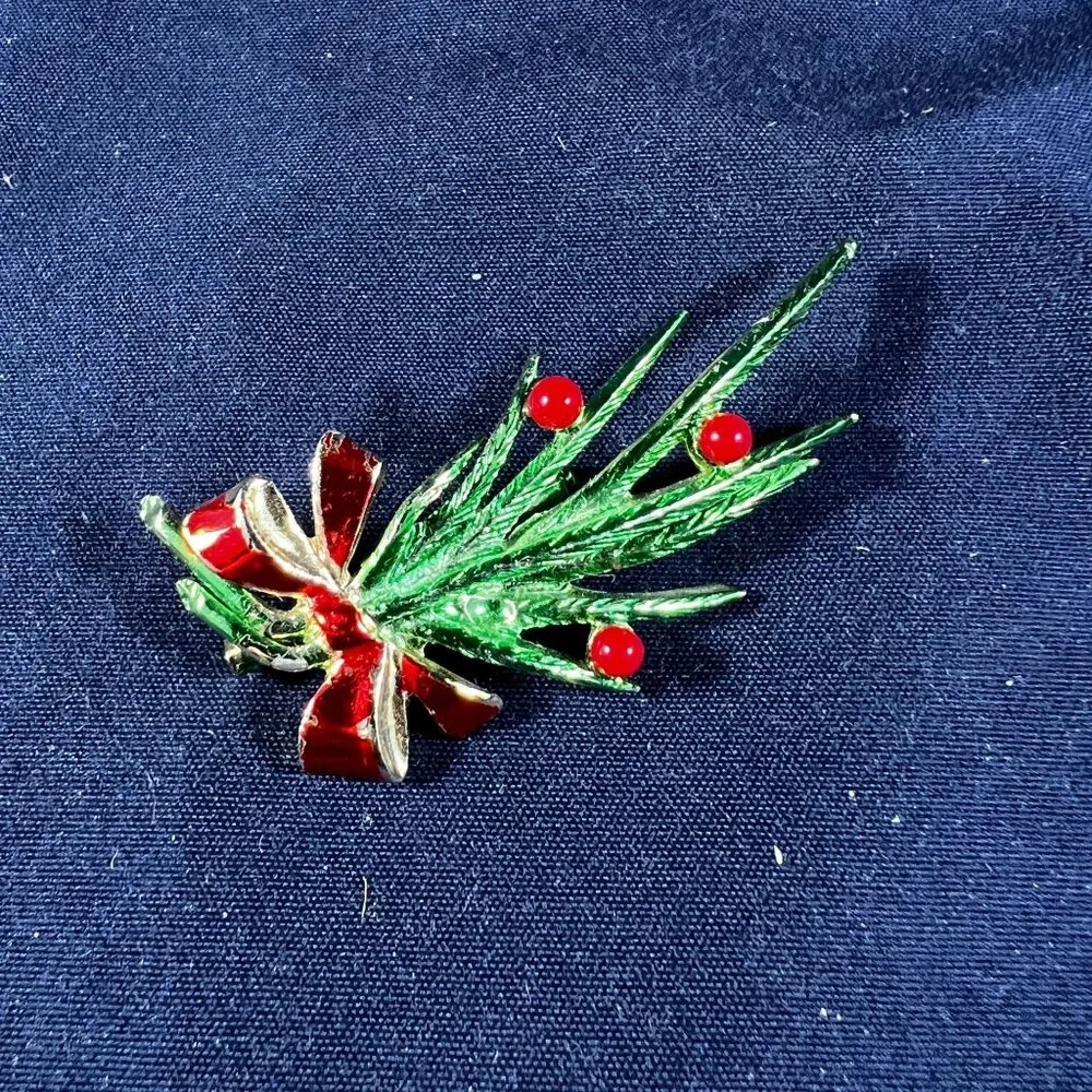 Vintage Holiday Christmas Pin Brooch With Red Bow & Green Pine Needle Design